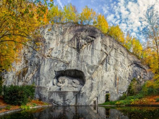 Lion Monument
