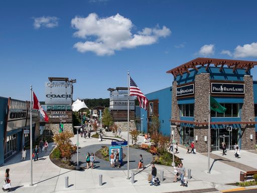 Seattle Premium Outlets