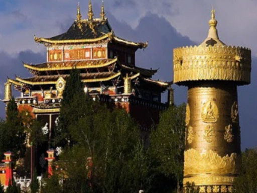 龟山公园 转经筒